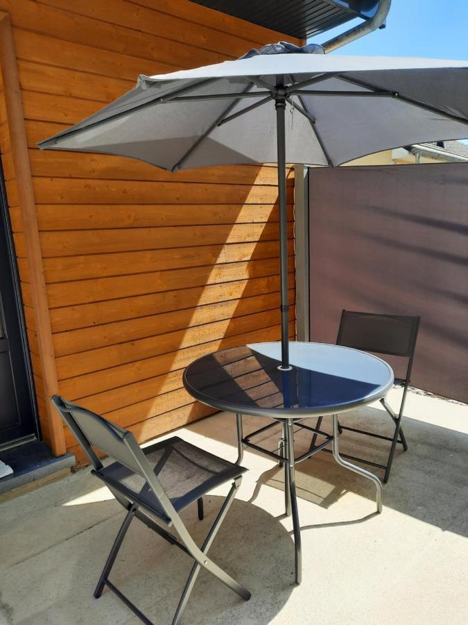 Chalet A L'Oree Du Bois Avec Parking Tournavaux 外观 照片